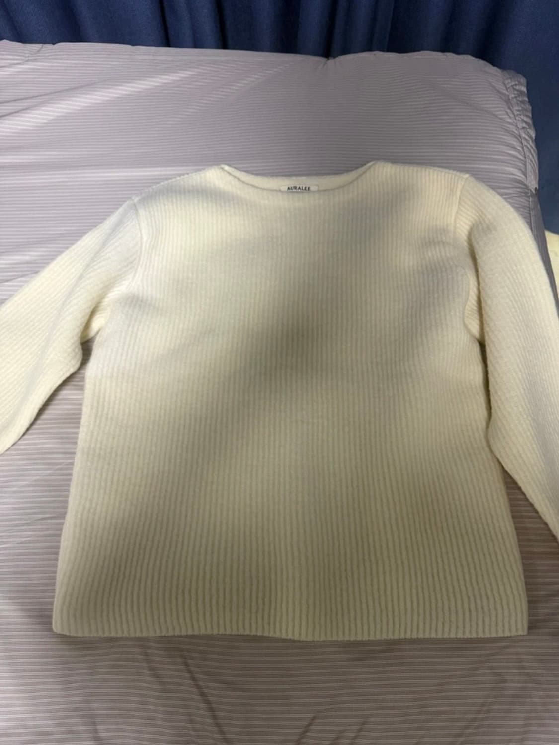 오라리 밀드 보트넥 니트 상품이미지1