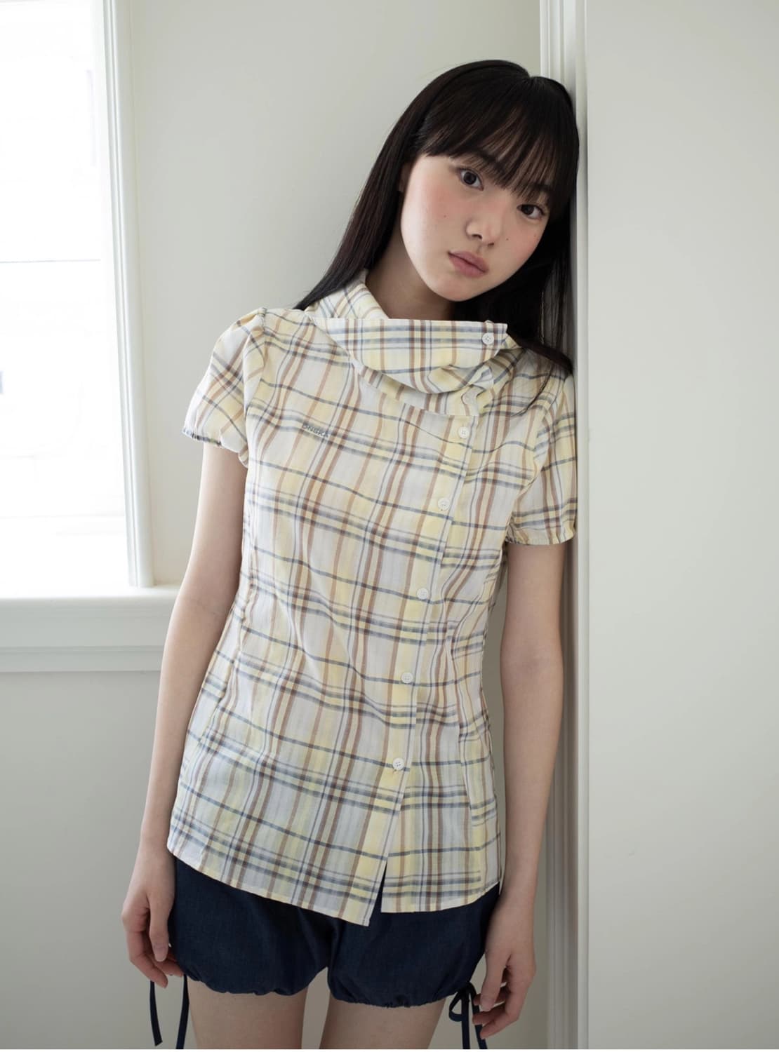 DRAPE COLLAR BLOUSE (YELLOW CHECK) 상품이미지4