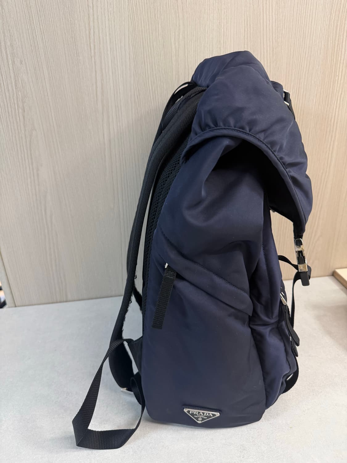프라다 나일론 네이비 백팩 상품이미지2