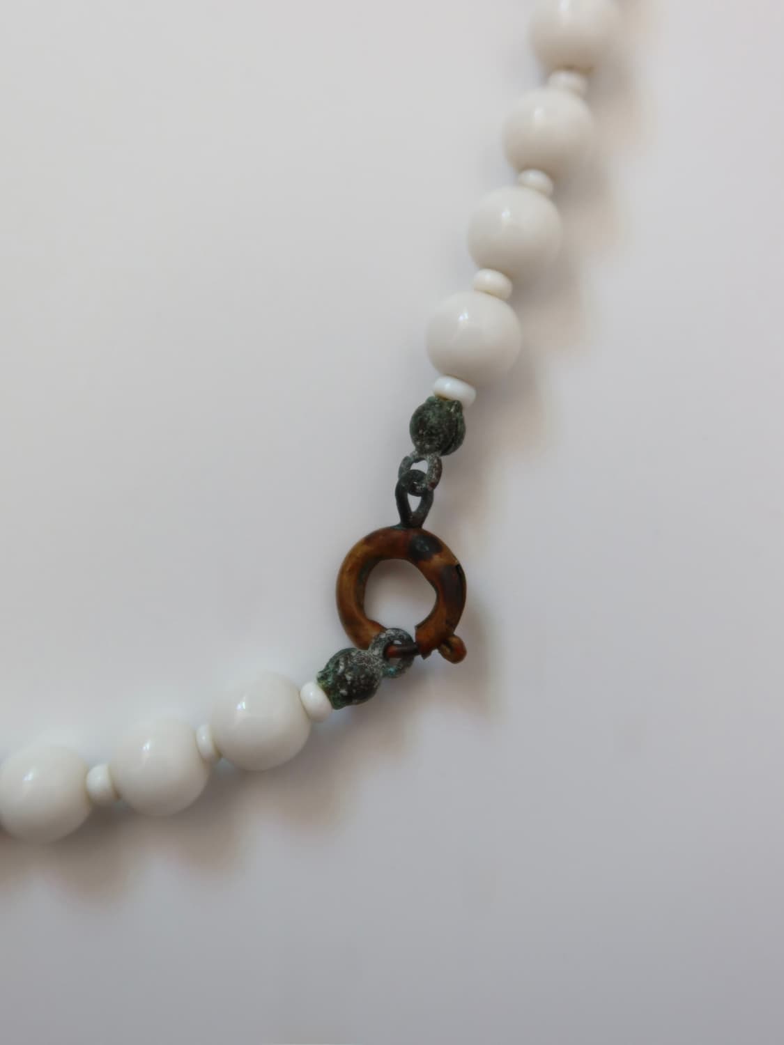 white pebble necklace 상품이미지5