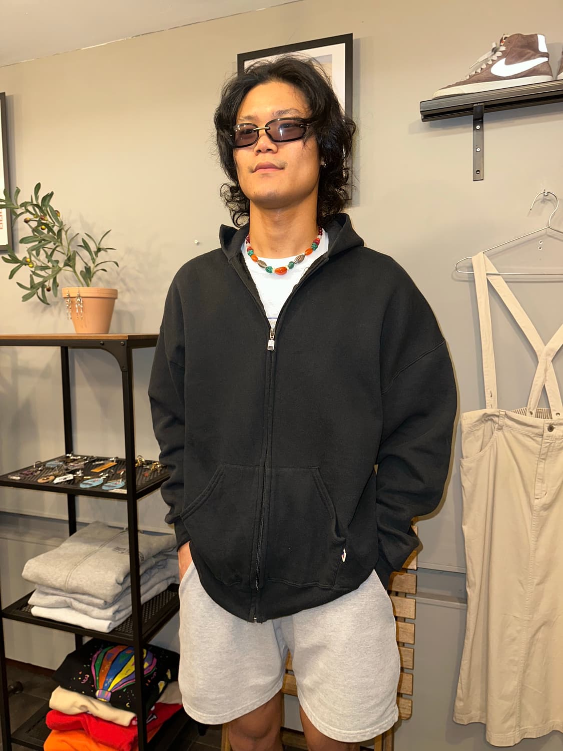 90‘s Russell Athletic black hood zip-up 상품이미지2