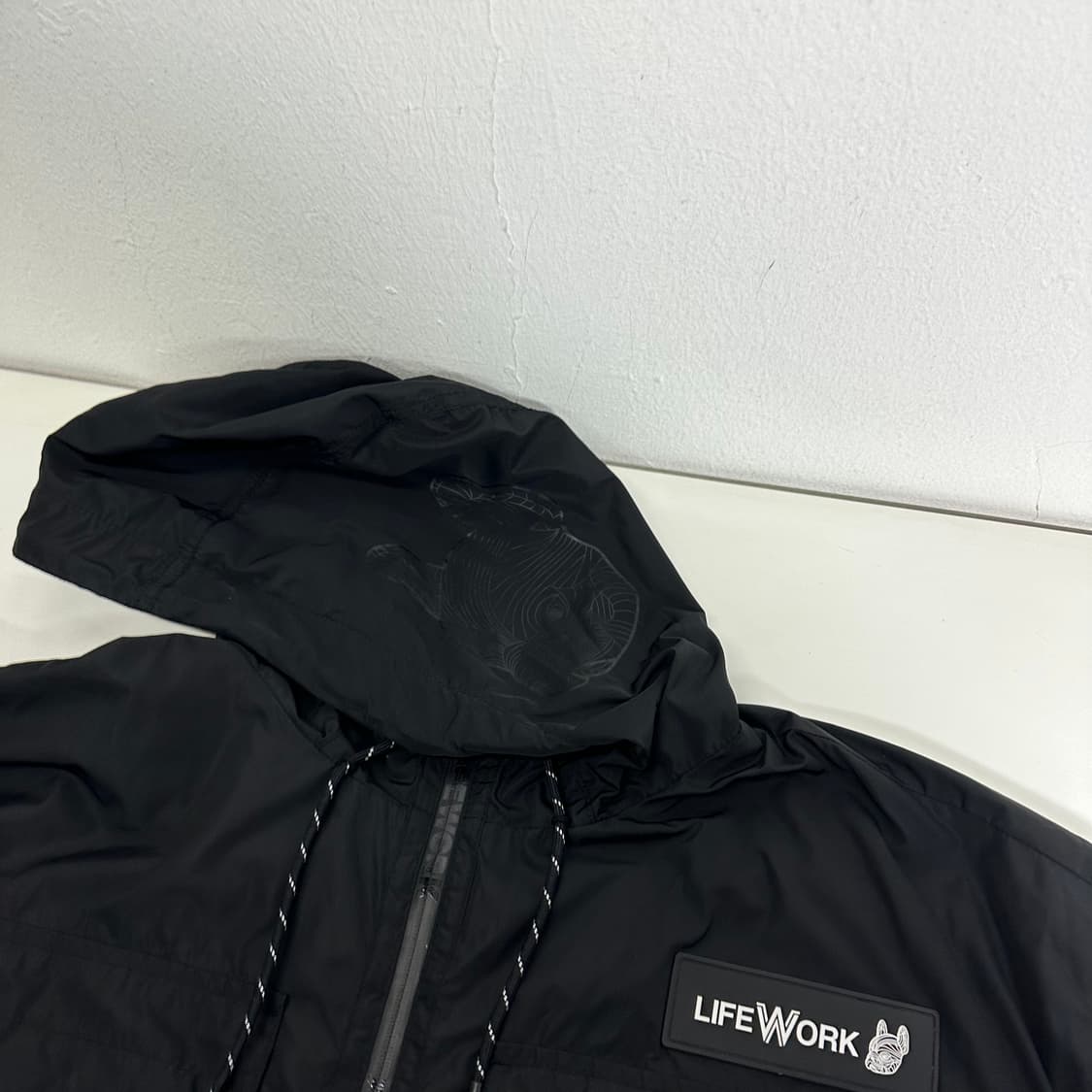 우먼FREE 라이프워크 블랙 오버핏 후드 바람막이 상품이미지2