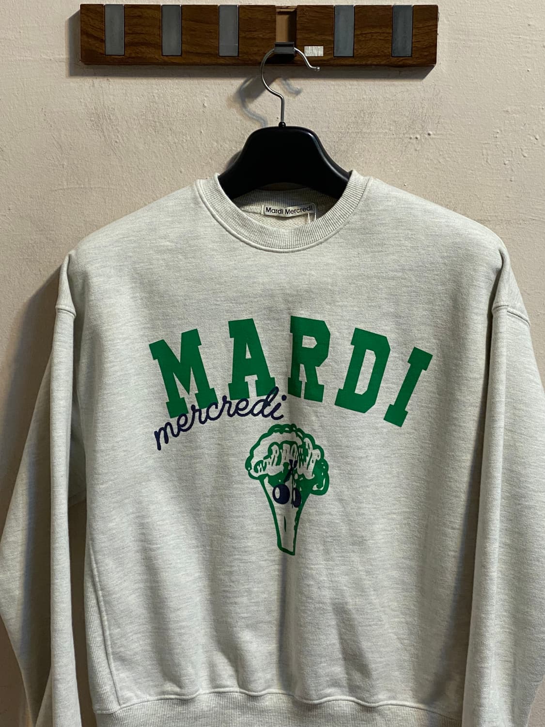 마르디 메크르디 스웻셔츠  상품이미지2