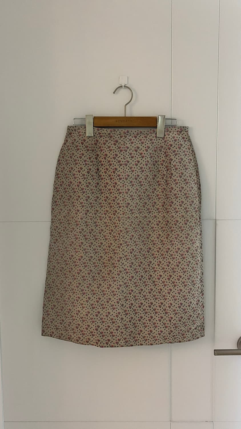 일본브랜드 꽃무늬 연두색 가죽치마  27 상품이미지1