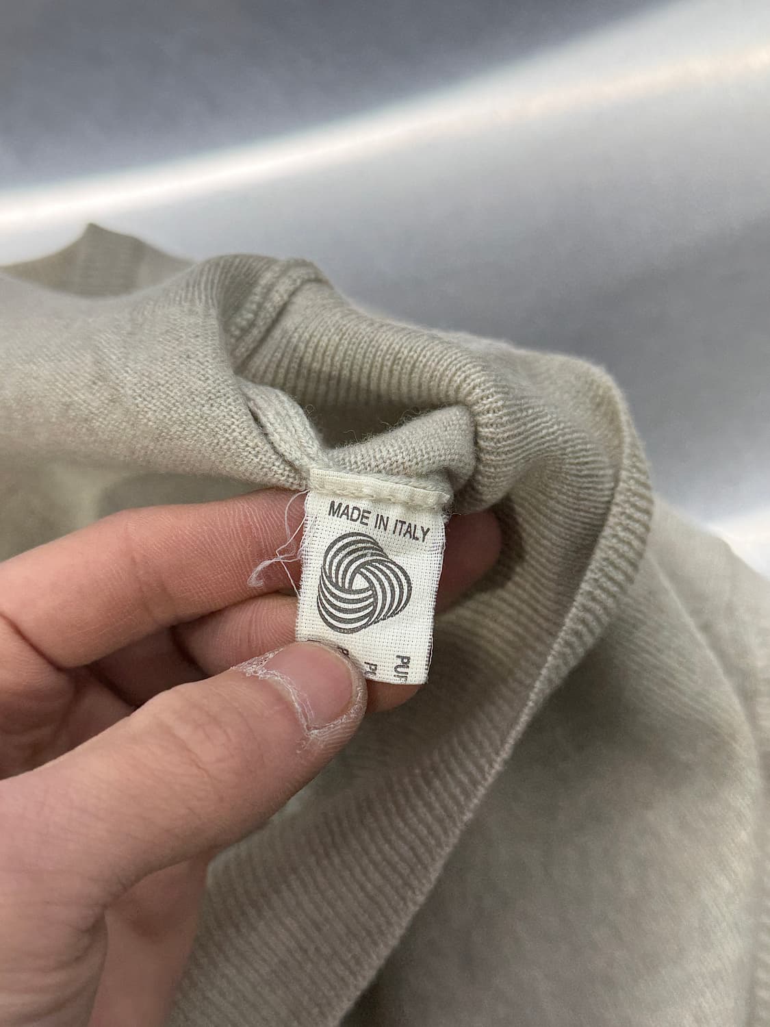 발렌티노 베이지 클래식 브이넥 니트 스웨터 상품이미지8