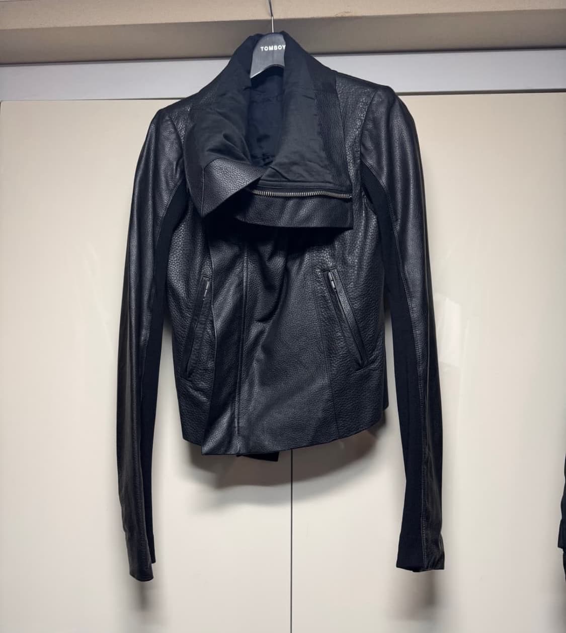 릭오웬스 드레이프 레더 자켓 상품이미지2