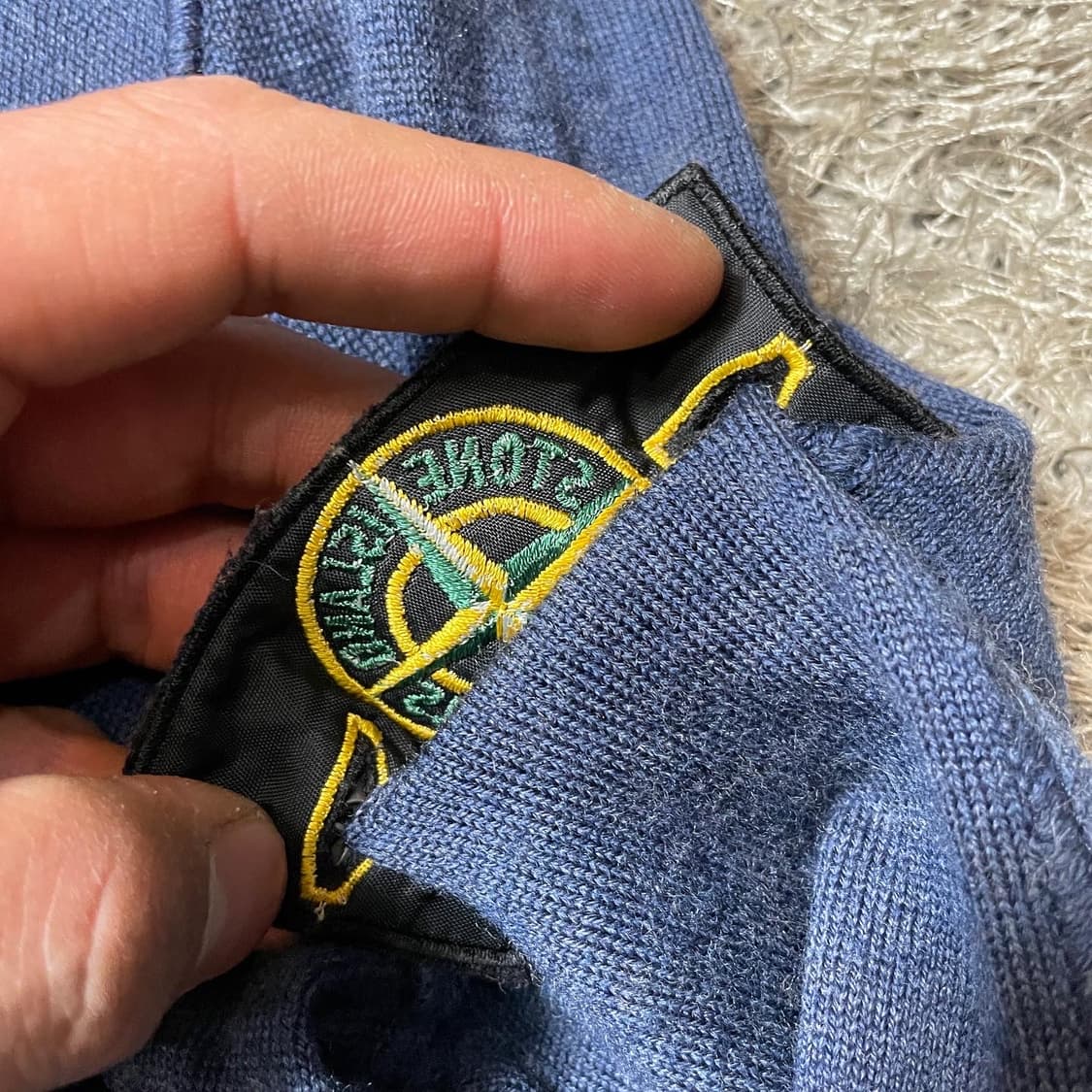 스톤아일랜드 13fw 브이넥 니트 상품이미지5