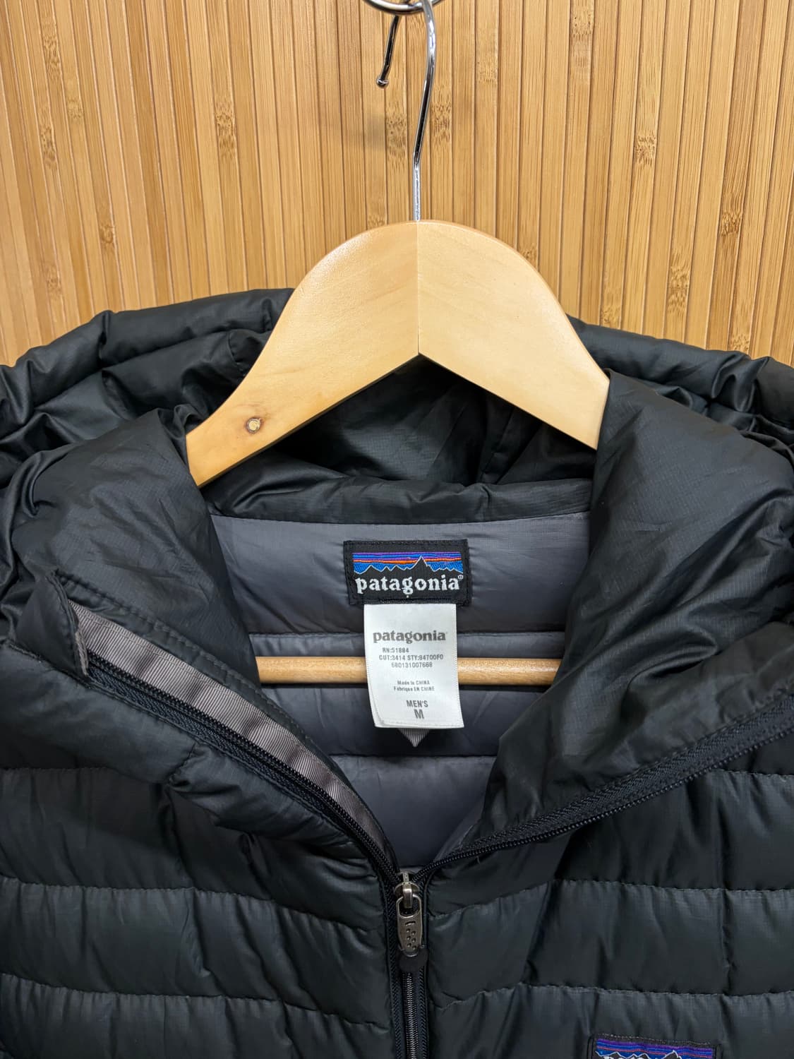 파타고니아 경량 패딩 블랙 상품이미지3