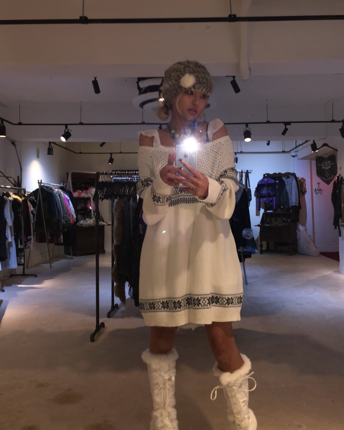 눈꽃 패턴 오버핏 니트 상품이미지1