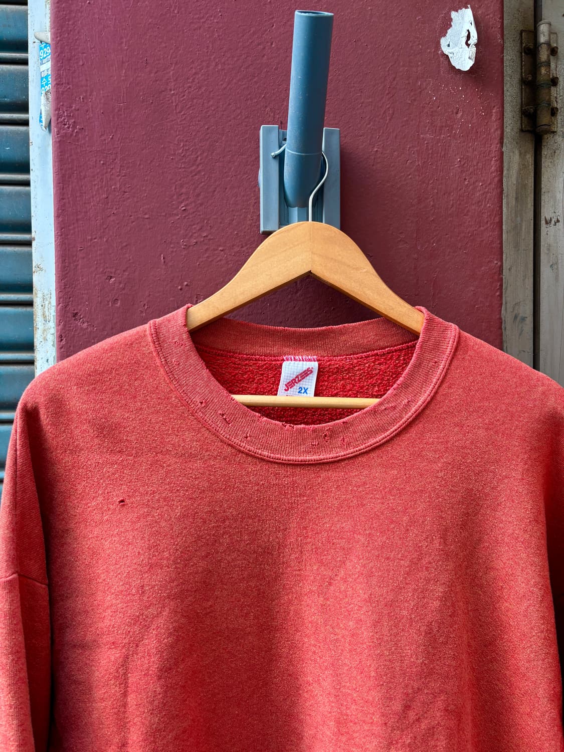 RH-03 90s 져지스 페이드, 데미지 커스텀 스웻셔츠(레드) 상품이미지2