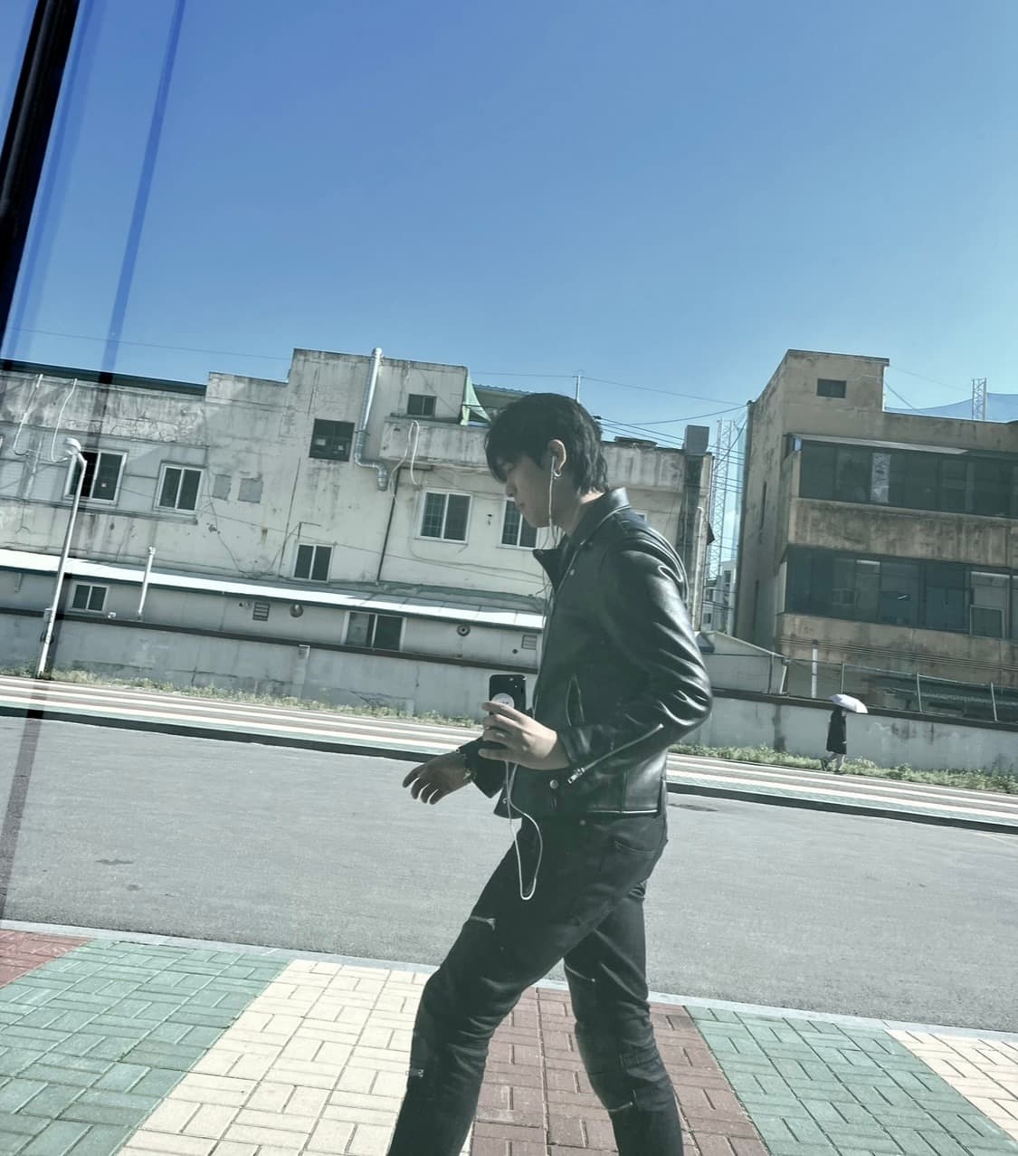 에디기 생로랑 16ss 레더 패널 진 판매합니다 상품이미지1