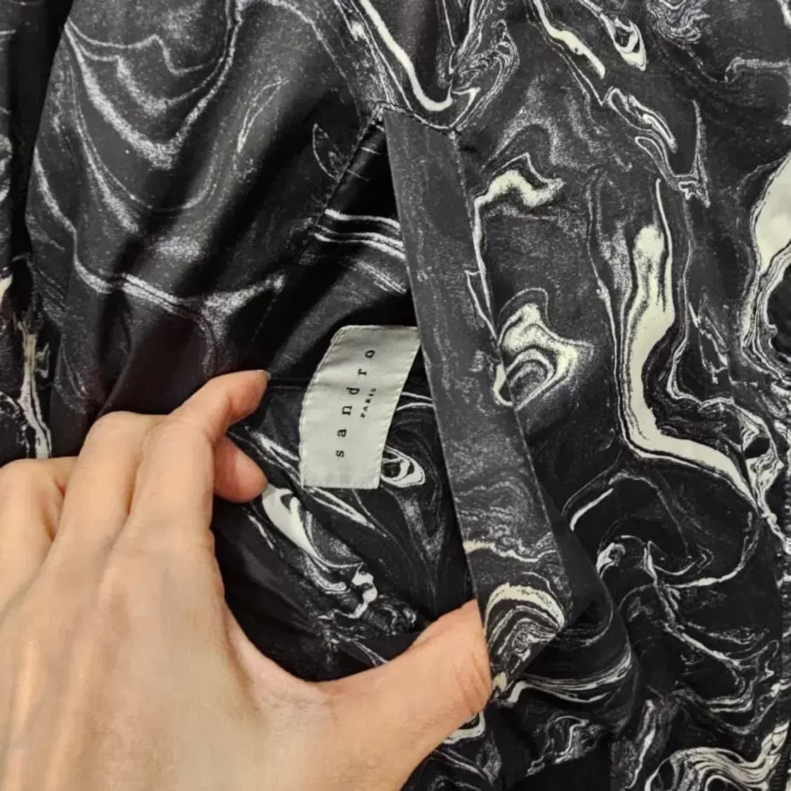 산드로 옴므 마블 프린트 리버시블 퀼팅 봄버 자켓 95 상품이미지7