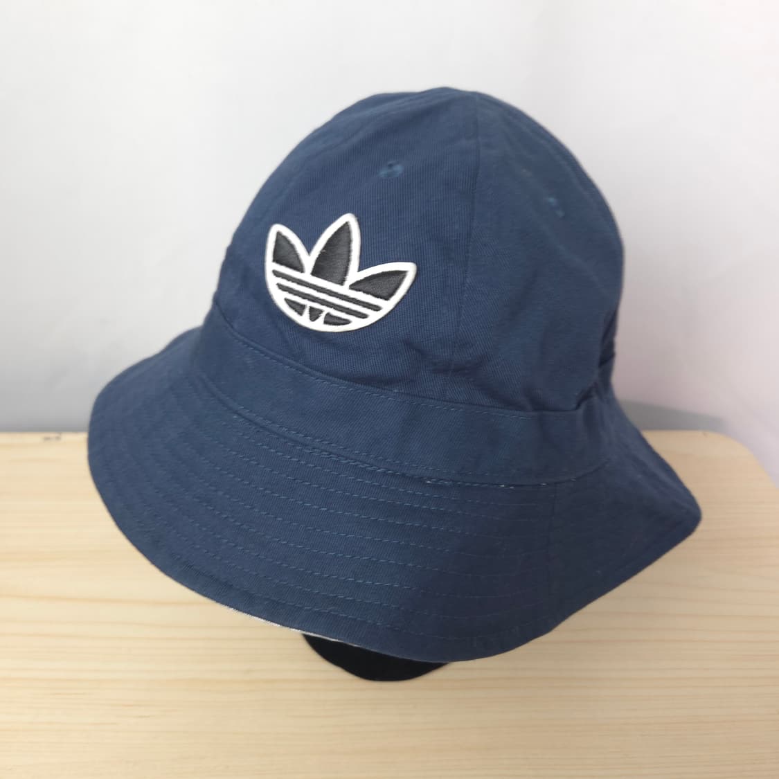 아디다스 리버시블 버킷햇 네이비/화이트 상품이미지1
