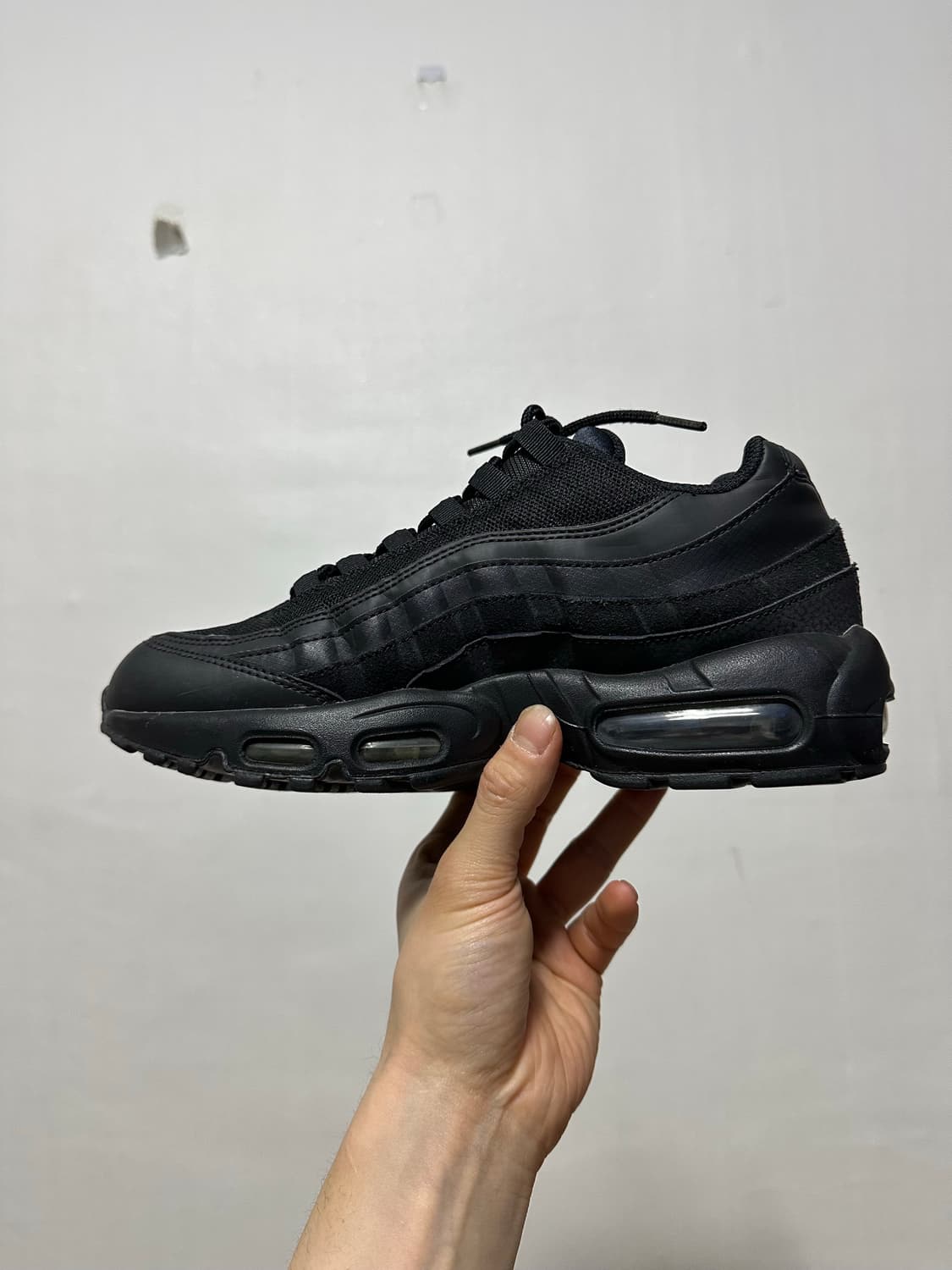 나이키 에어맥스95 에센셜 트리플 블랙 상품이미지4