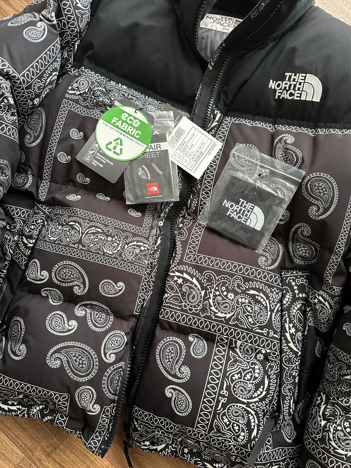 [L] 노스페이스 x 케이스스터디 페이즐리 눕시 패딩 상품이미지5