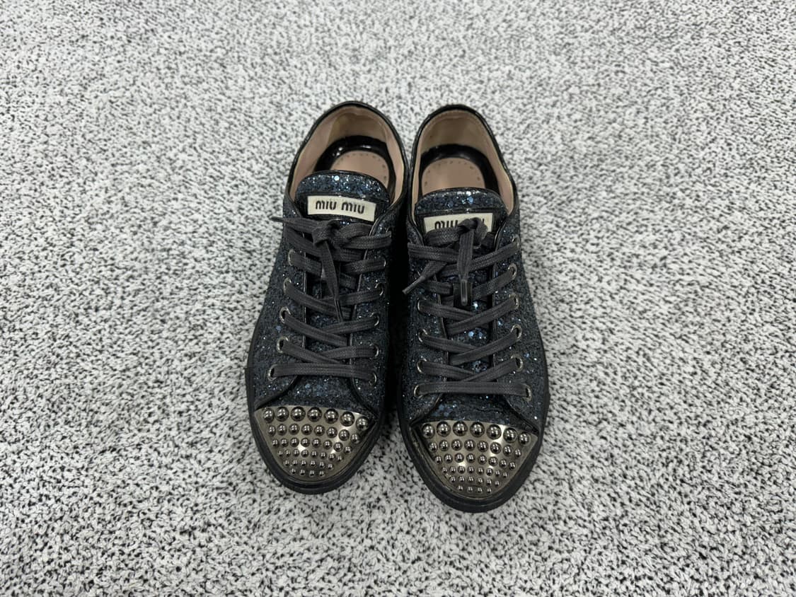 미우미우 글리터 로우 스니커즈  상품이미지2