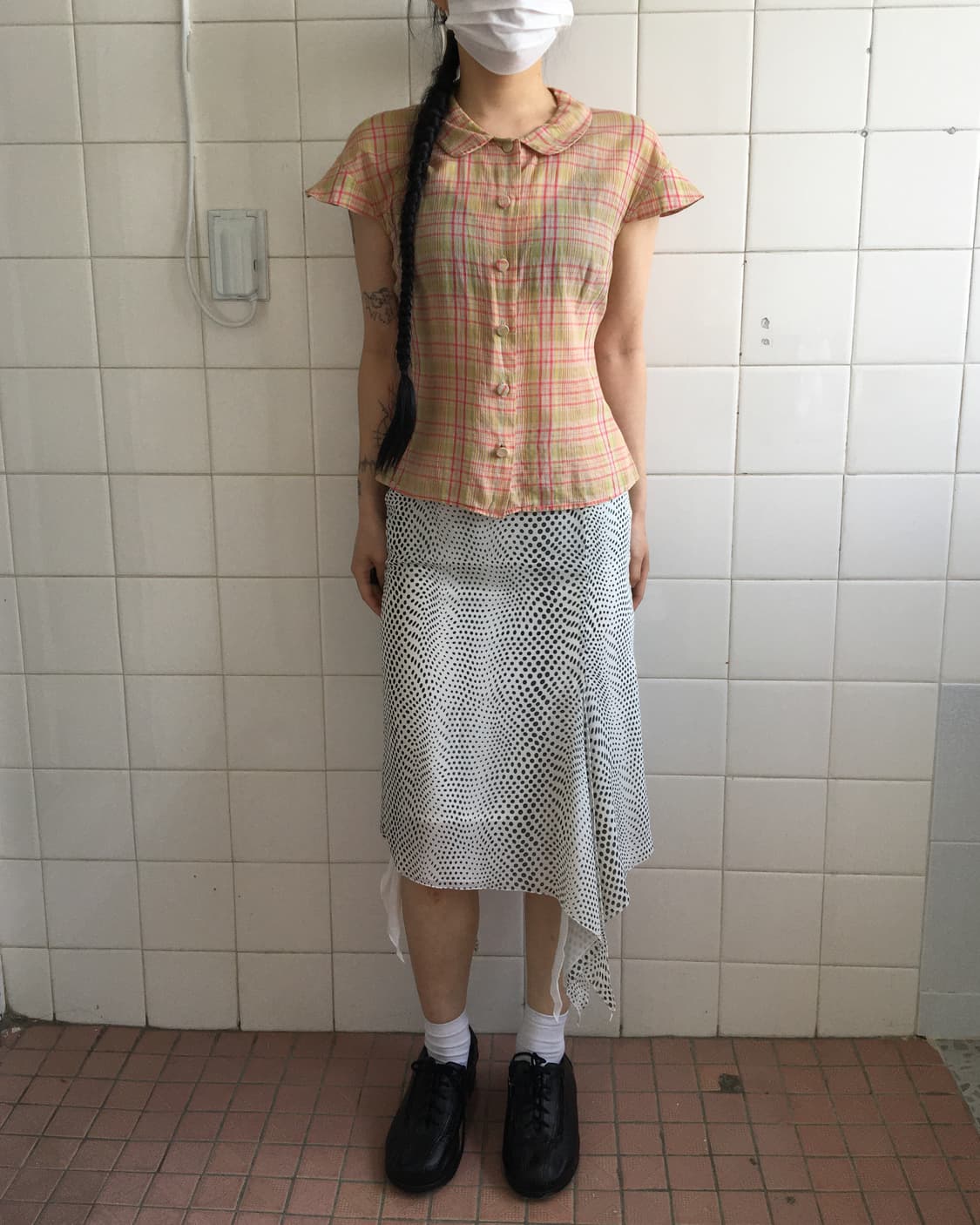 Dot pattern unbalanced drop point skirt 상품이미지3