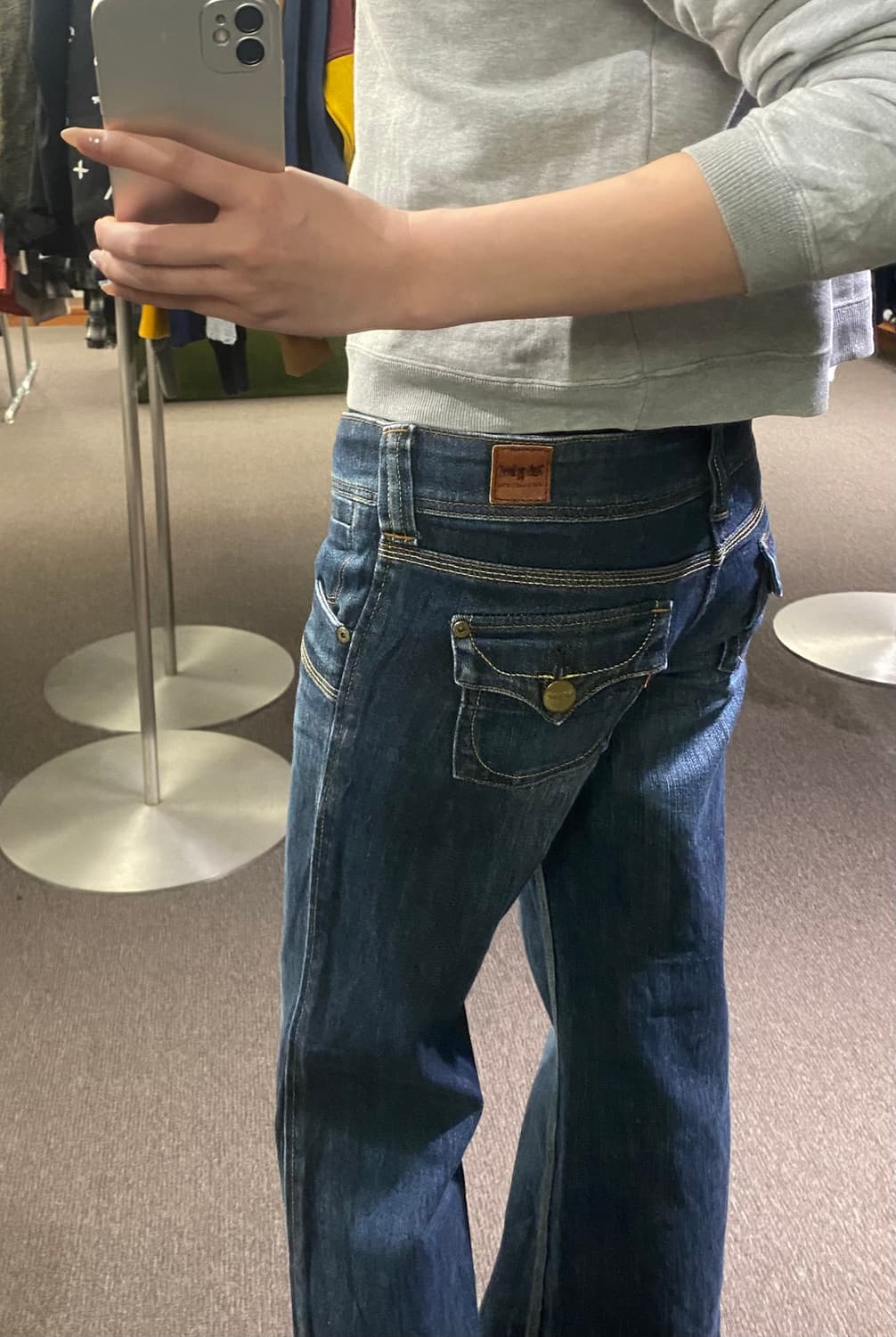 27) 리바이스 우먼스 와이드 부츠컷 워싱 데님팬츠 상품이미지3