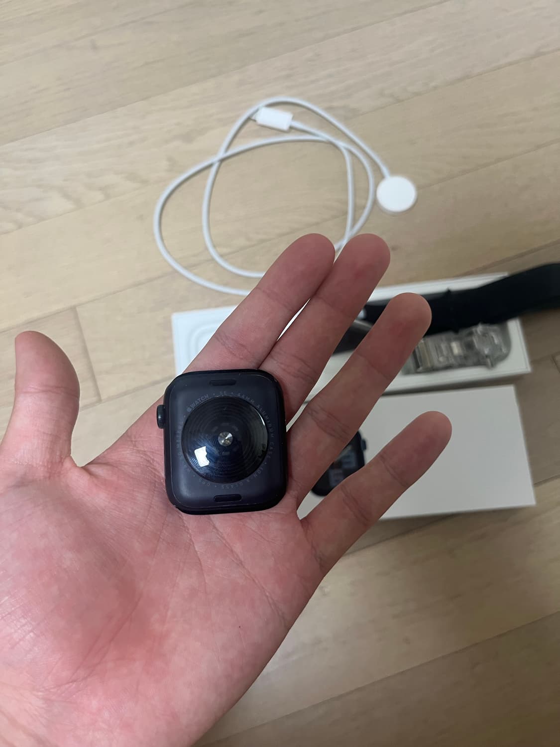 애플워치 SE2 44mm 미드나이트 (배터리 성능 100%) 상태 매우좋 상품이미지2