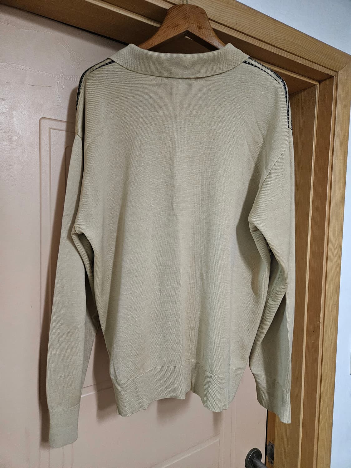 크로커다일 스트라이프 카라 니트  상품이미지2