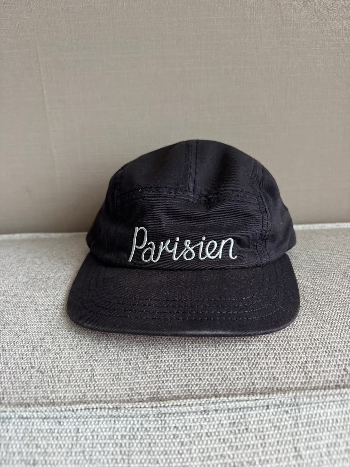[Maison Kitsune] 키츠네X뉴에라 파리지앵 캠프캠_네이비 상품이미지1