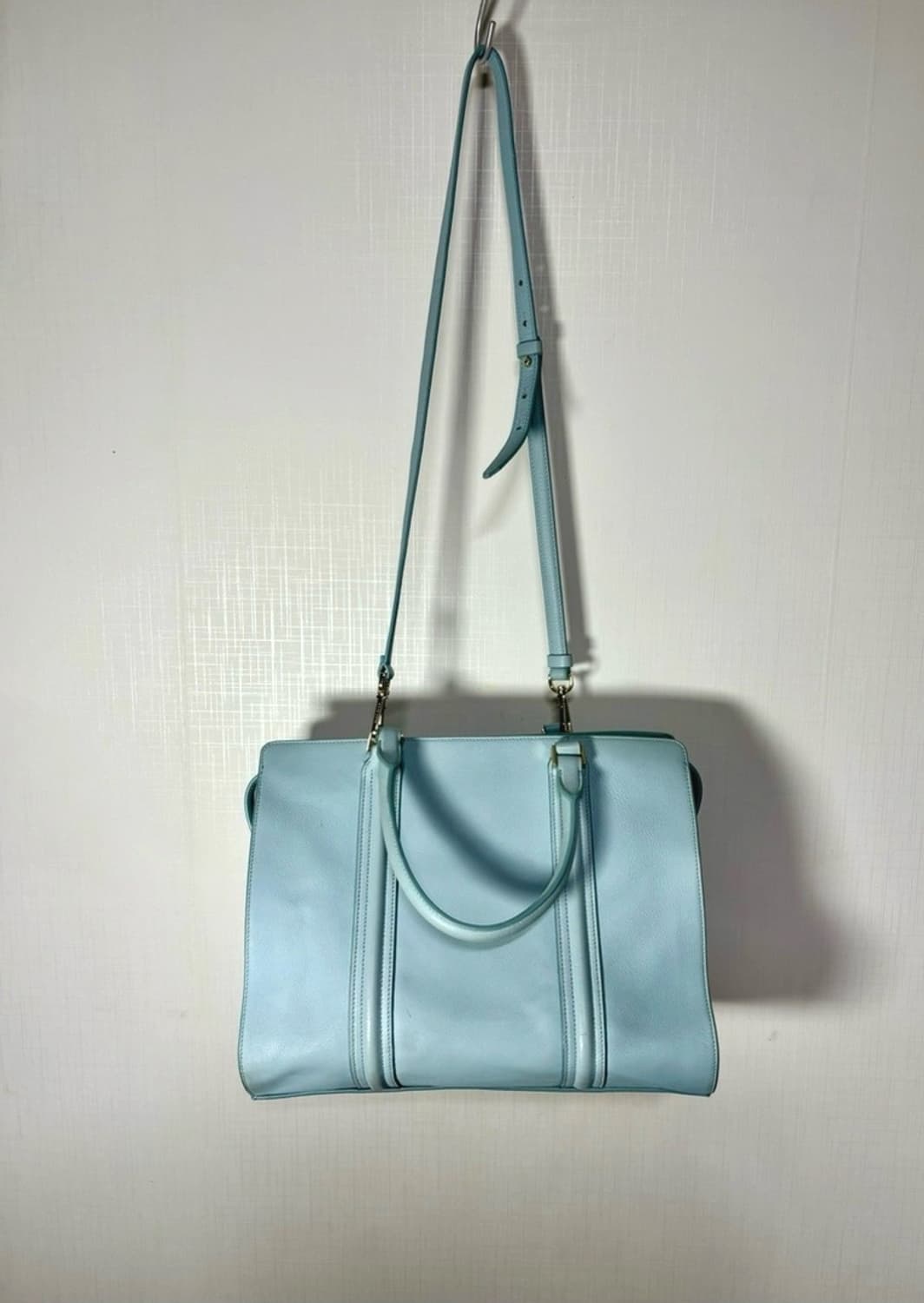 HUGO BOSS skyblue 휴고보스 하늘색 레더 토트백 가죽 가방 상품이미지2
