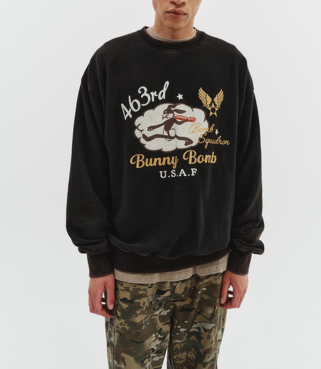 아웃스탠딩 bunny bomb 맨투맨 빈티지 블랙 S 상품이미지2