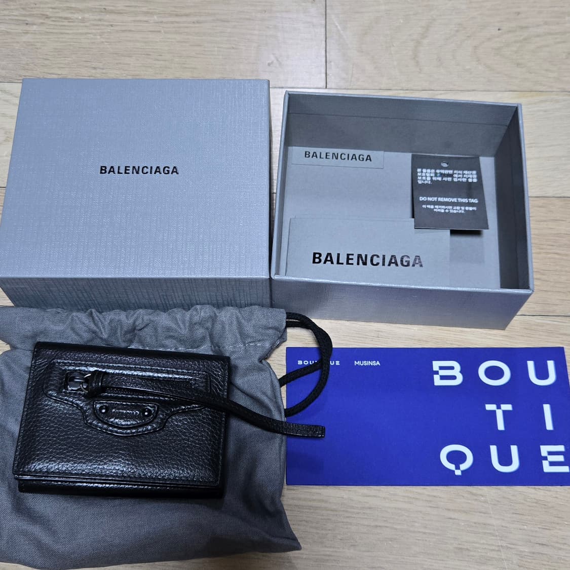 발렌시아가 네오 클래식 미니 지갑 상품이미지1