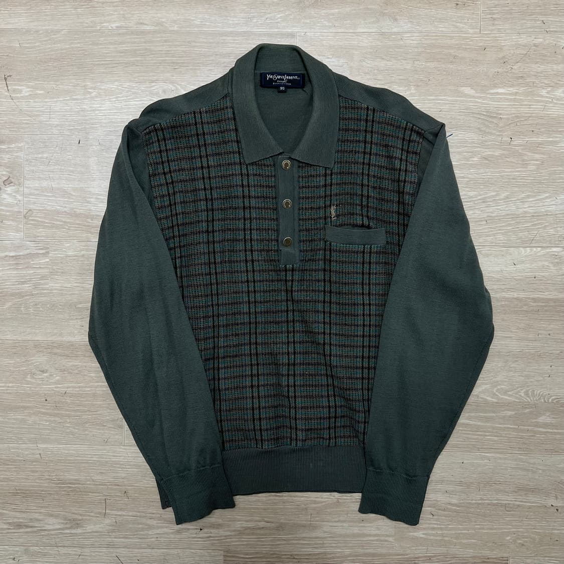 입생로랑 포켓 자수로고 체크 배색 카라 니트 [카키] M/95 상품이미지1