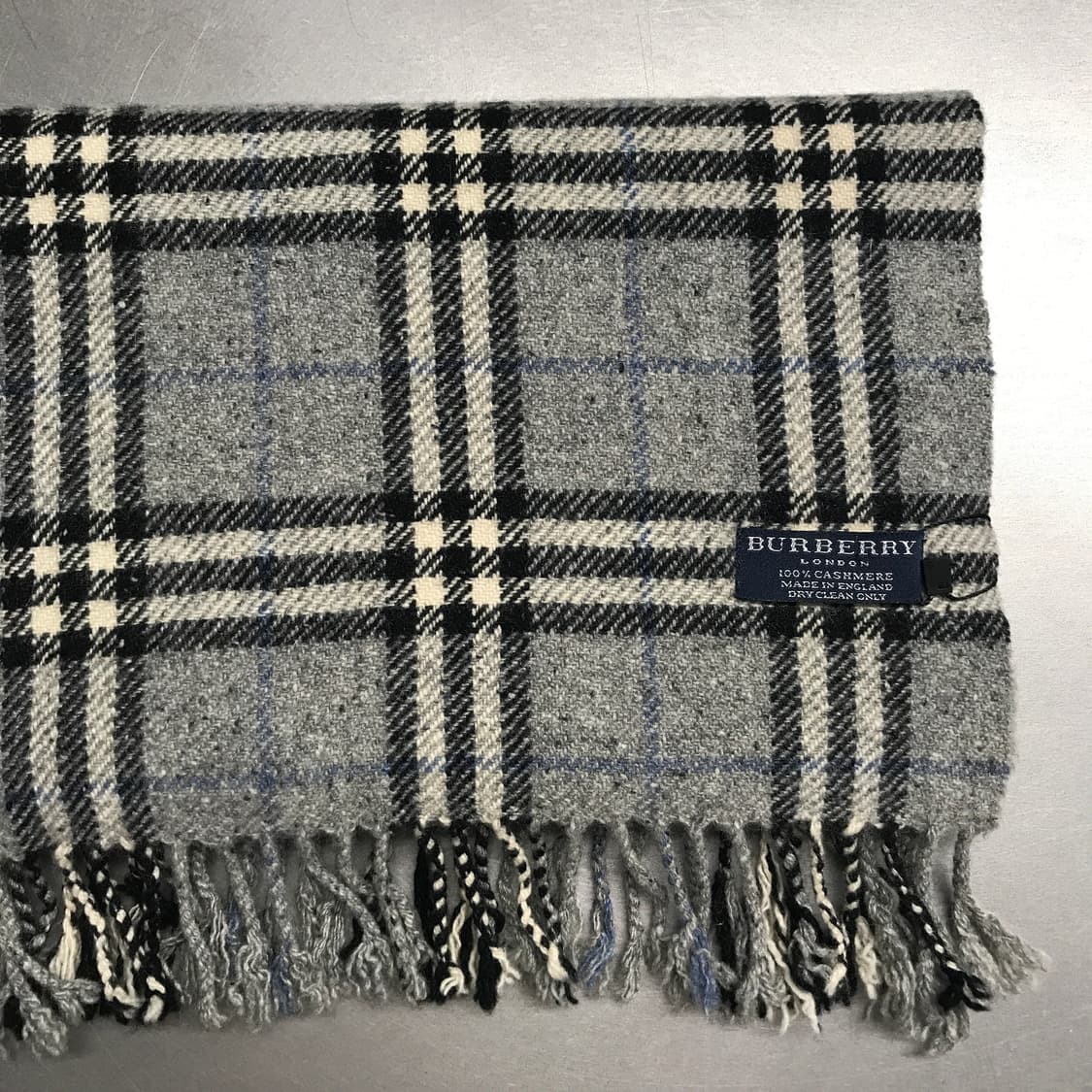 버버리 정품 캐시미어 머플러 그레이 상품이미지3