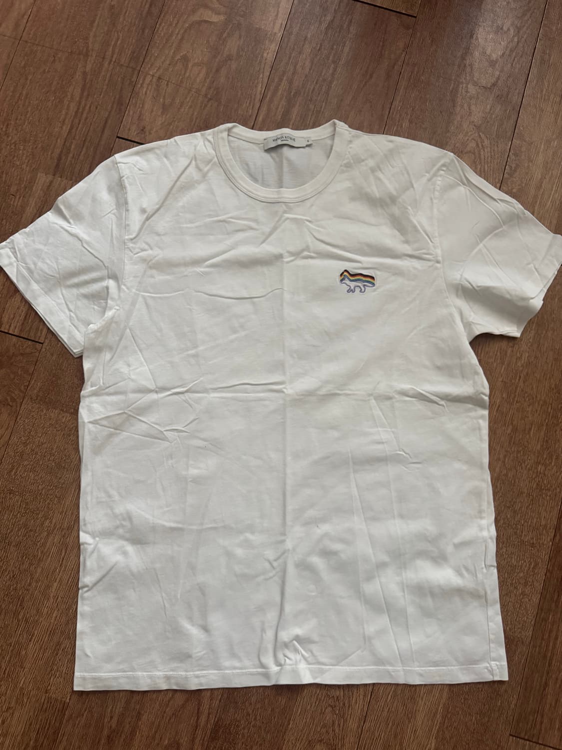 메종키츠네 레인보우 폭스 자수 반팔티 팝니다 상품이미지1