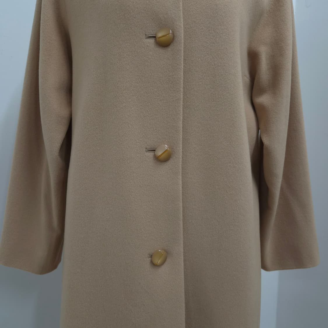 울100 베이지 라운드카라 클래식 롱코트  상품이미지5