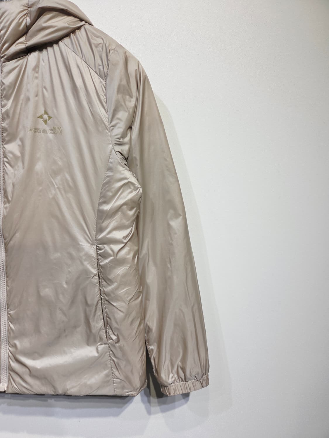 네파 이젠벅(NEPA ISENBERG) 여성 경량 후드 다운 자켓 상품이미지4