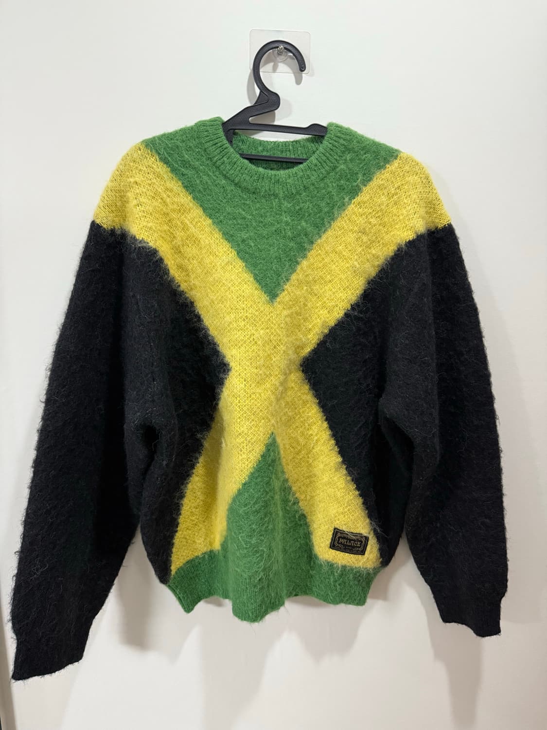 팔라스 헤어리 플래그 니트 자메이카 - 24FW 상품이미지1