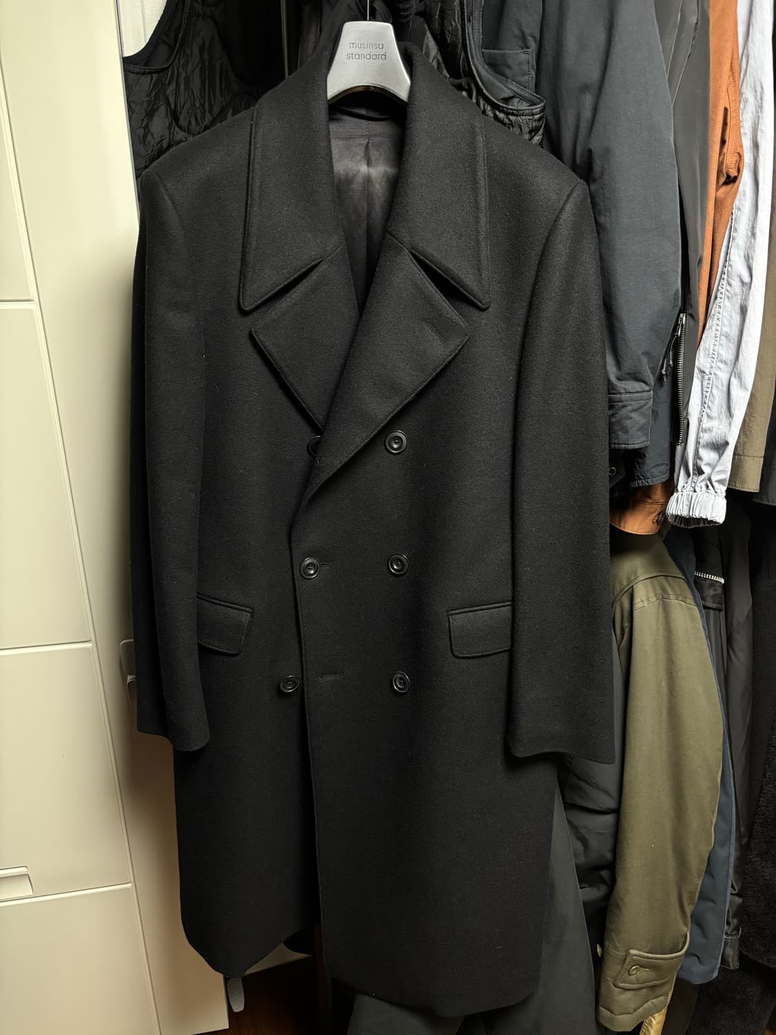 (50) 르메르 헤비 울 더블 브레스티드 코트 블랙 상품이미지1