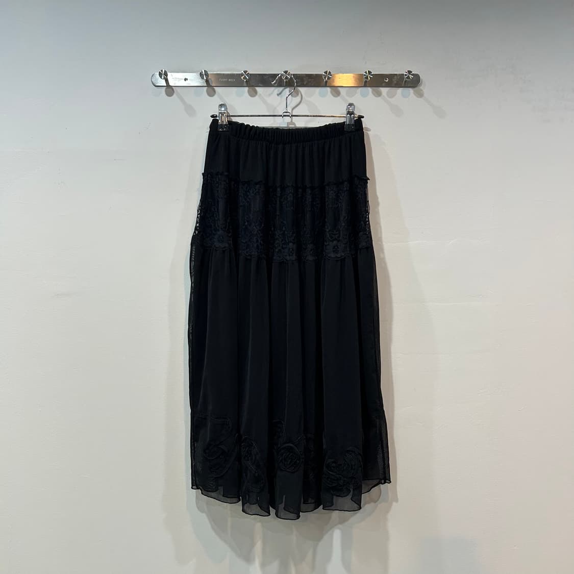 블랙 레이스 플라워 디테일 스커트 상품이미지3