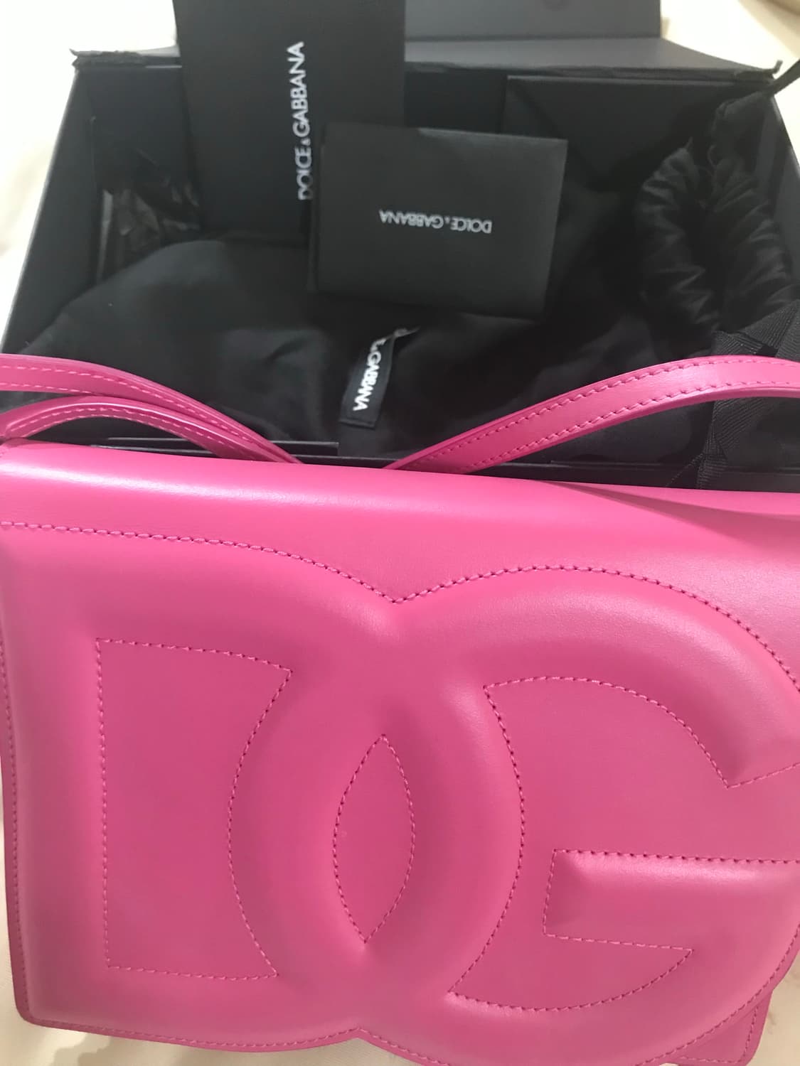 정품 돌체앤가바나 카프스킨 DG 로고백 크로스바디백 핑크 상품이미지2