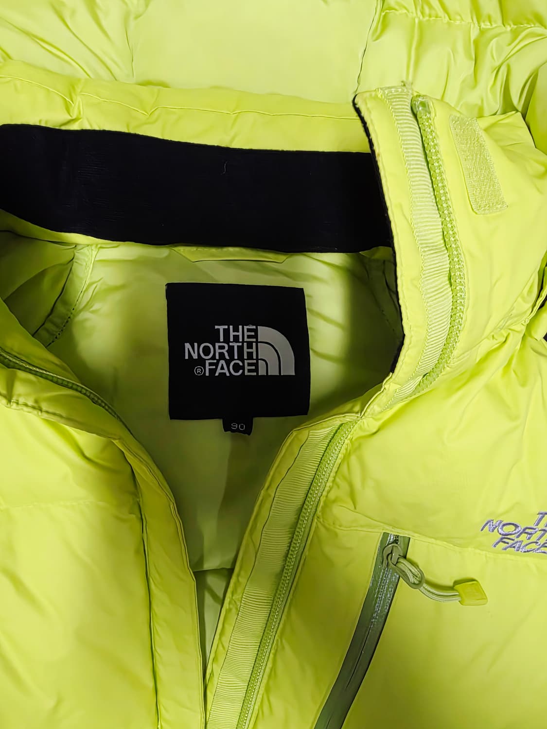 노스페이스 시선강탈 형광 네온 라임 구스다운 숏패딩 90(S)실측M 상품이미지4