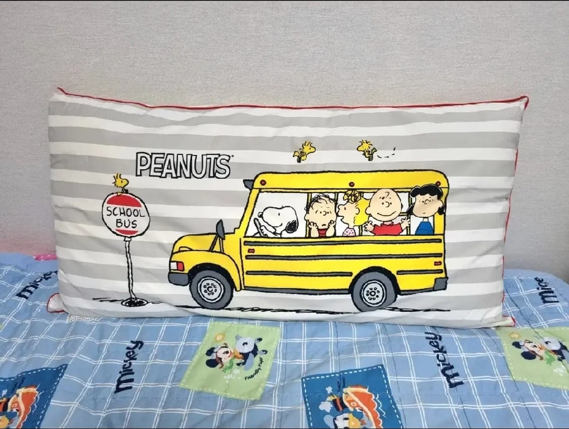 스누피 대형 쿠션 상품이미지1