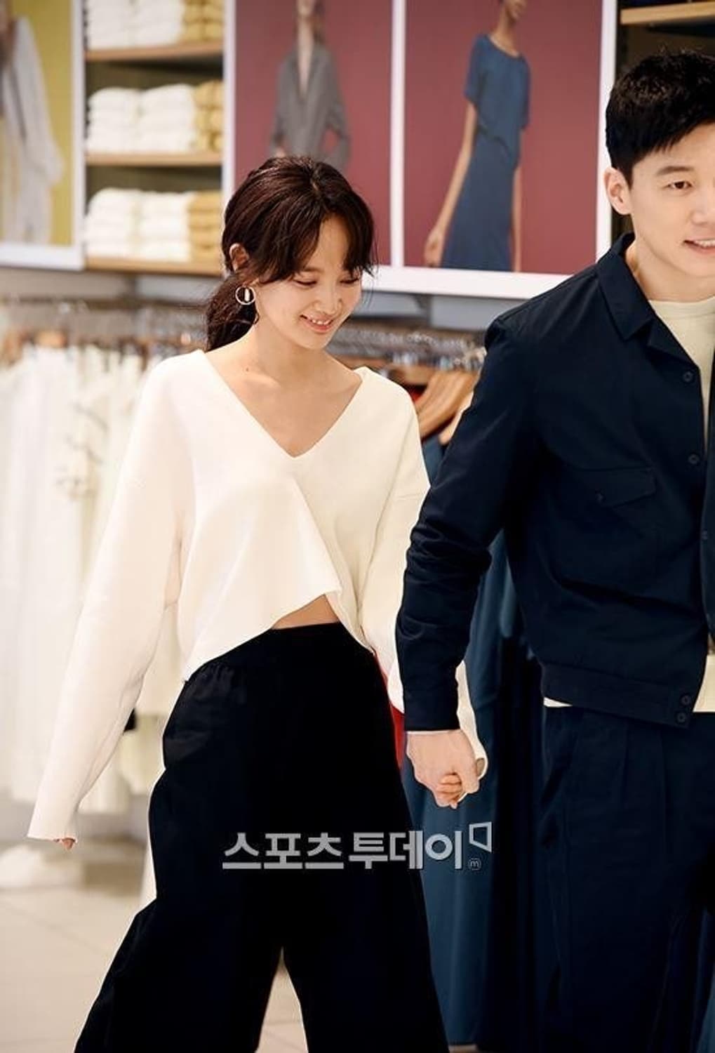 [새상품] 유니클로 x 르메르 브이넥 니트 상품이미지2