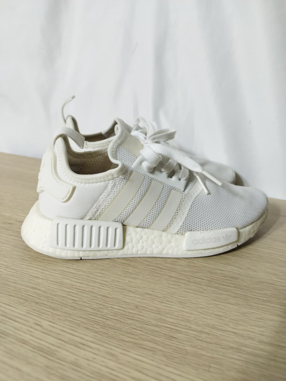 225mm 아디다스 nmd r1 운동화 상품이미지2