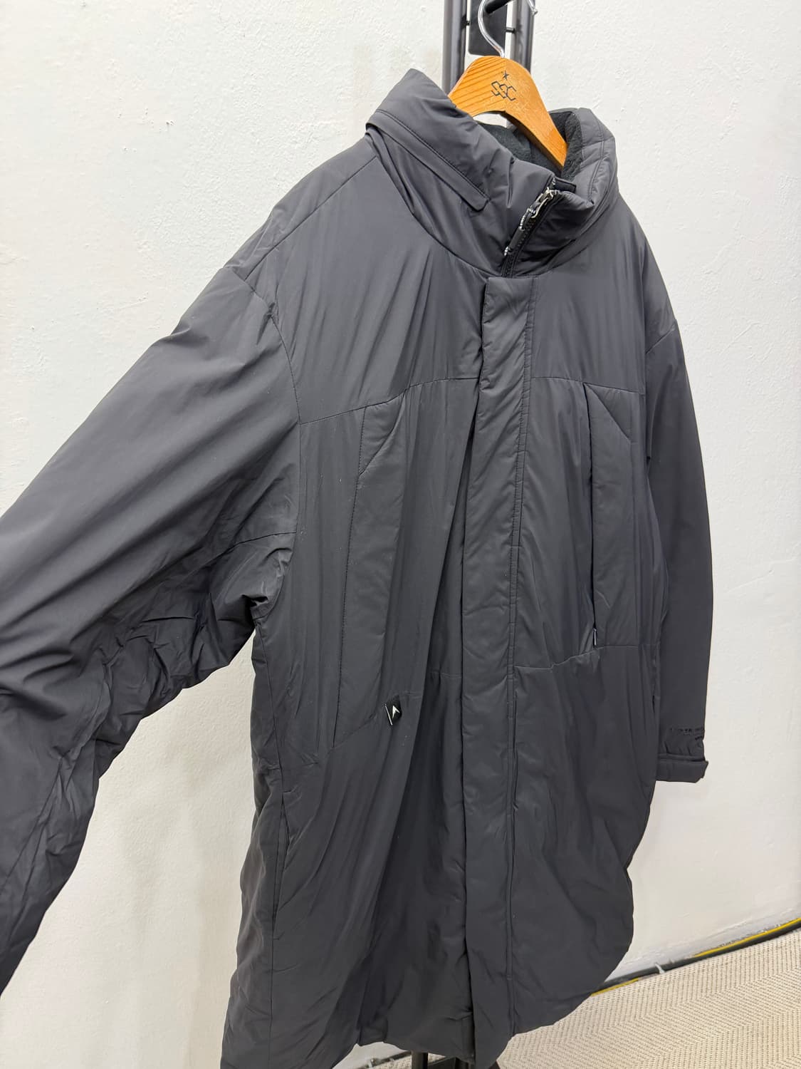 정품) 네파 남성 블랙 오버사이즈 구스패딩 XL 상품이미지2