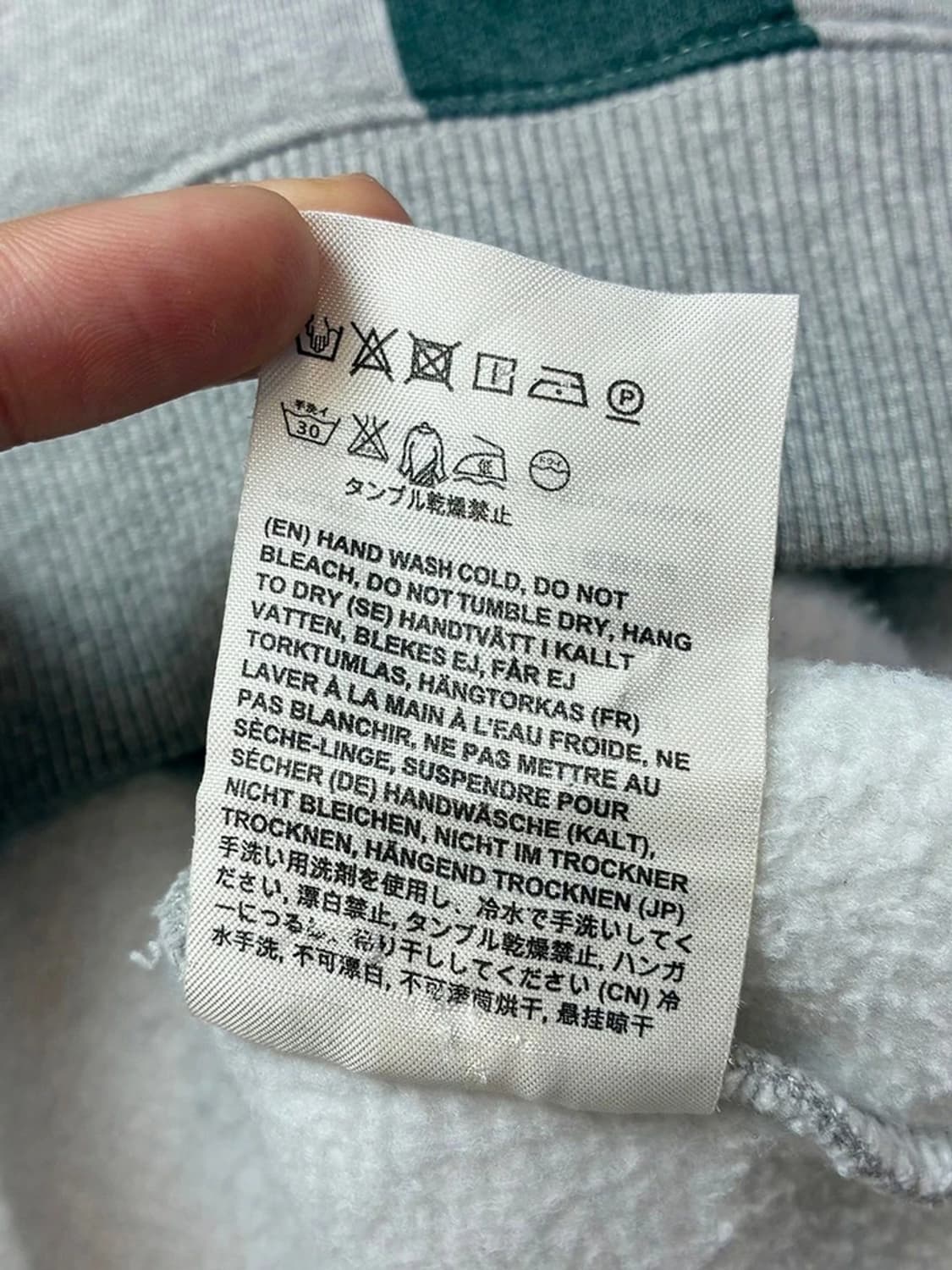 아크네스튜디오 버드 플라워 그래픽 크롭 맨투맨 PN5328 상품이미지8