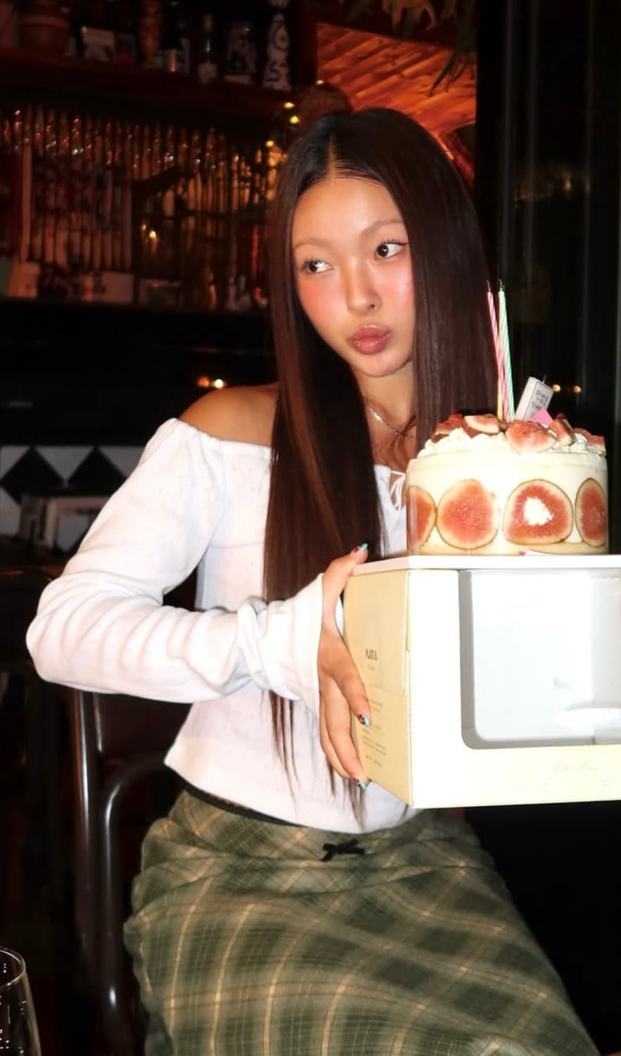 [큐리티] C EYELET RIBBON TIED T_WHITE 상품이미지2