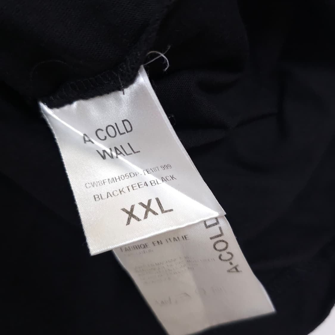 어콜드월 블랙 반팔티 상품이미지4
