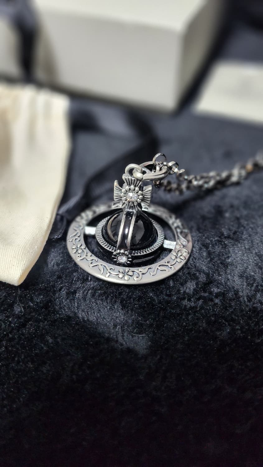 비비안웨스트우드 블랙 orb 목걸이 상품이미지1