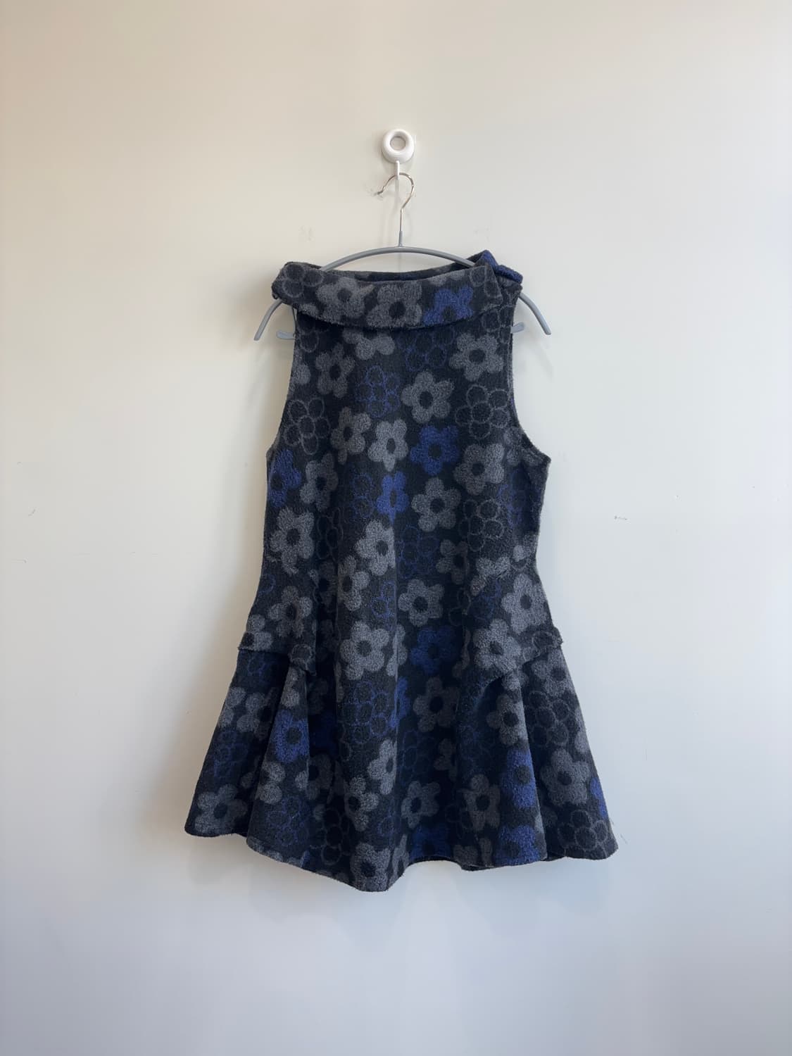 플라워 모티브 플레어 부클 풀오버원피스 상품이미지1