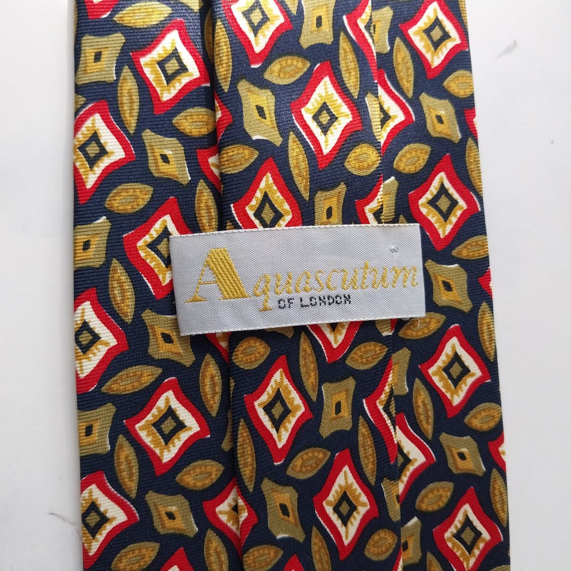 아쿠아스큐텀 넥타이 네이비 올리브 레드 패턴 A+등급 K2391
 상품이미지9