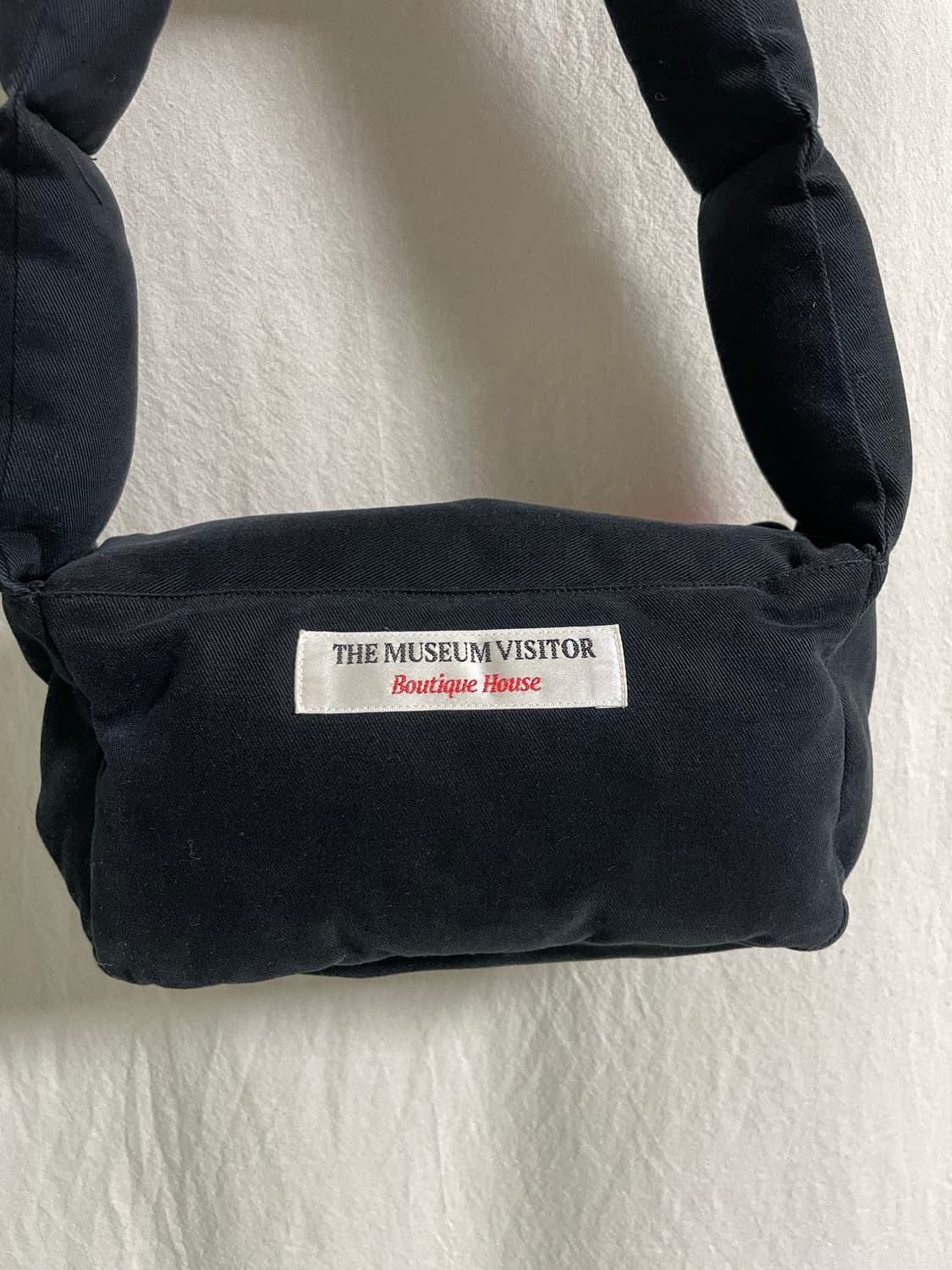 더뮤지엄비지터 쿠션 미니백 (택o) 상품이미지7