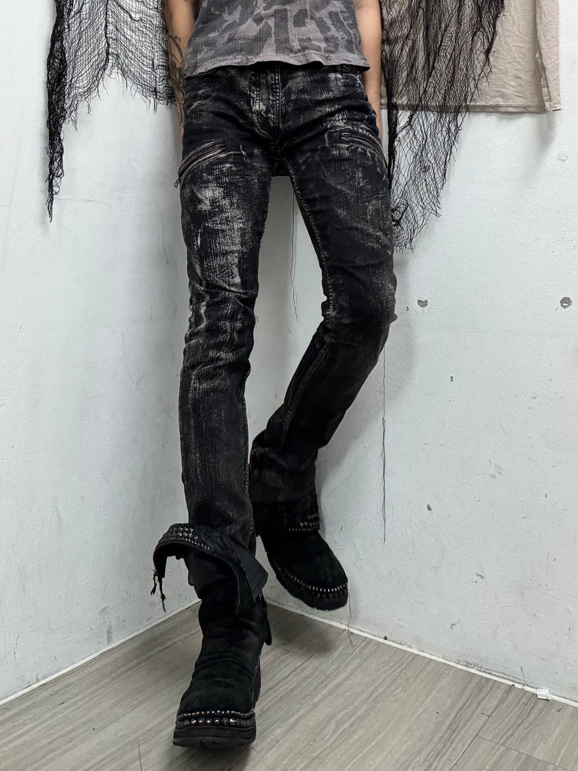 [L.G.B] Archive Coated Wolf Pants 상품이미지2